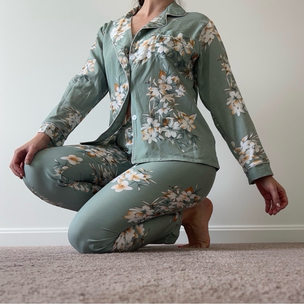 Floral Sage Green Women's Pajama Set